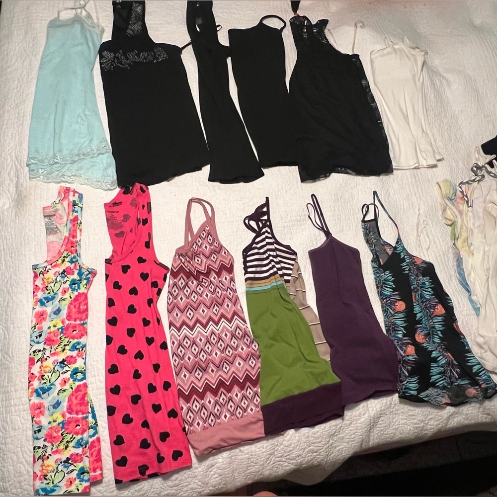 Size medium tank top lot